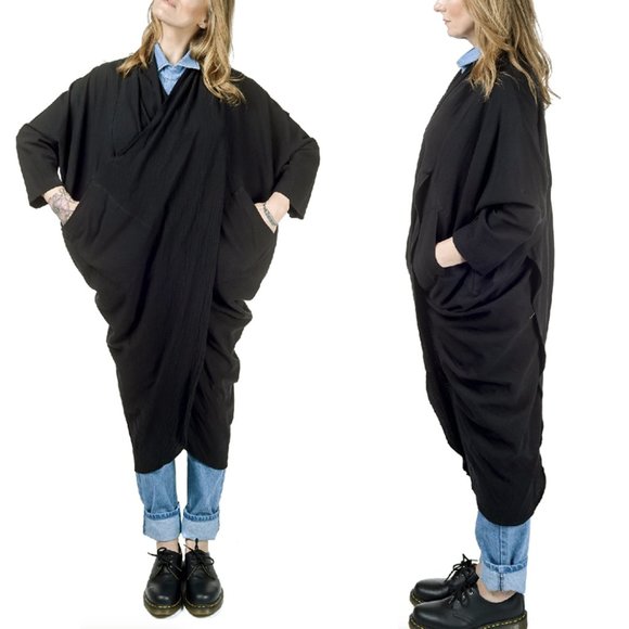 Sixty-Nine Worldwide black linen cocoon dress - Picture 2 of 4